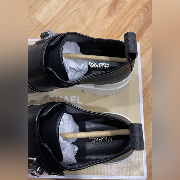 Michael Kors - Padma Leather Loafer - Size 7.5 - Picture 4 of 9